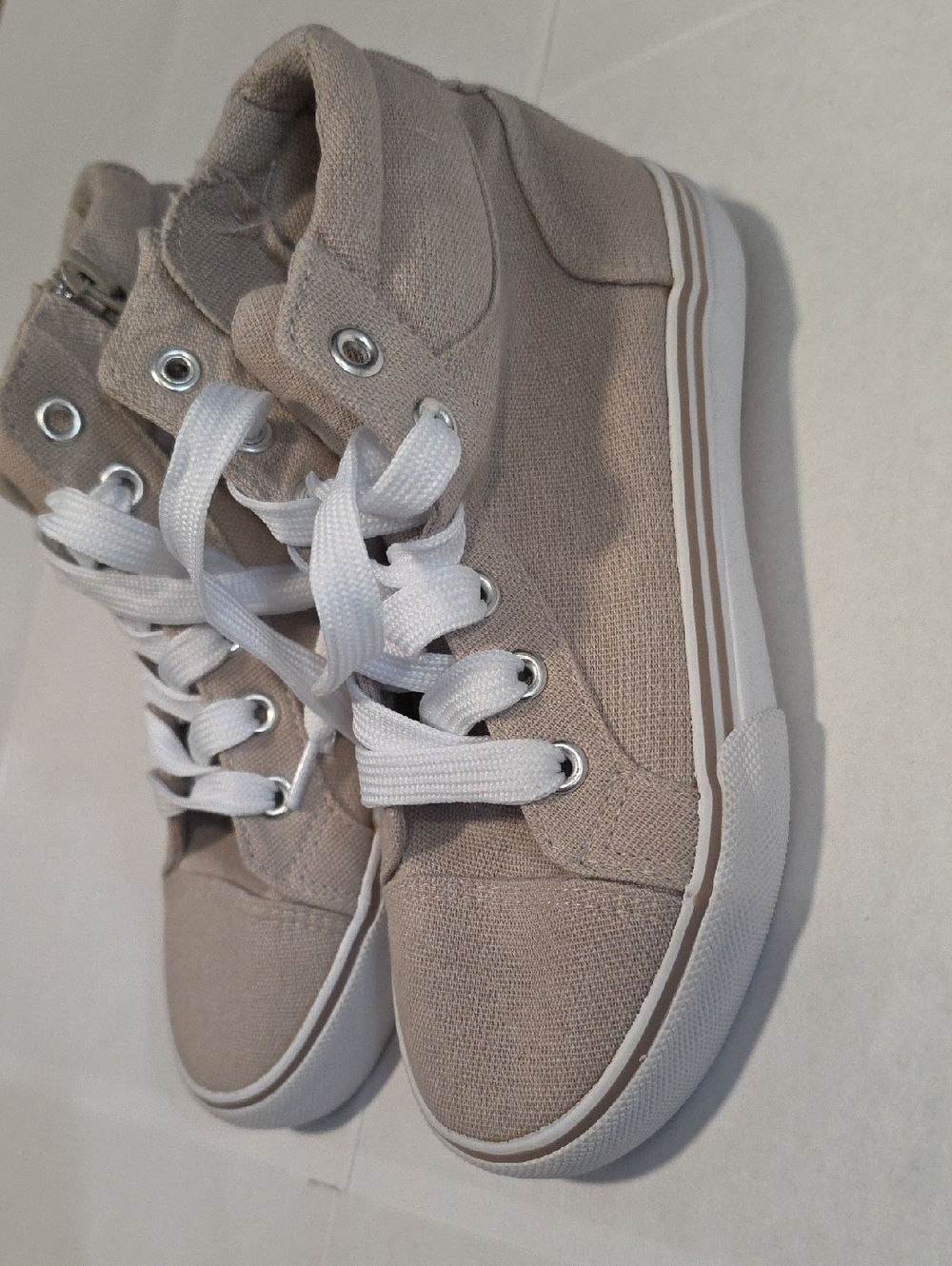 Tommy Bahama Child  Tan High Top Sneakers Side Zipper - Picture 2 of 5
